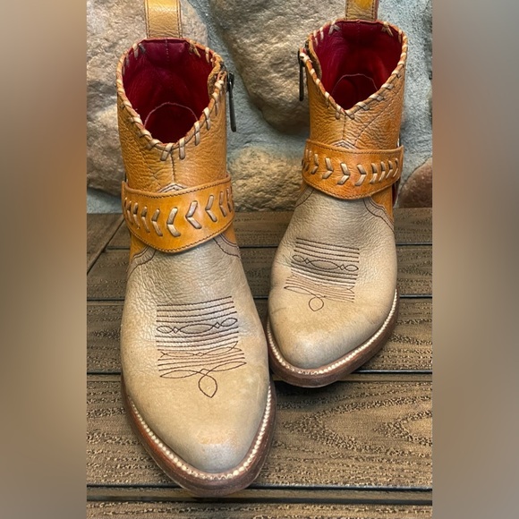 AwEsOmE! BED STU Tania Cafe Latte Lux Zip Leather Ankle boots Booties 9.5 - Picture 3 of 12